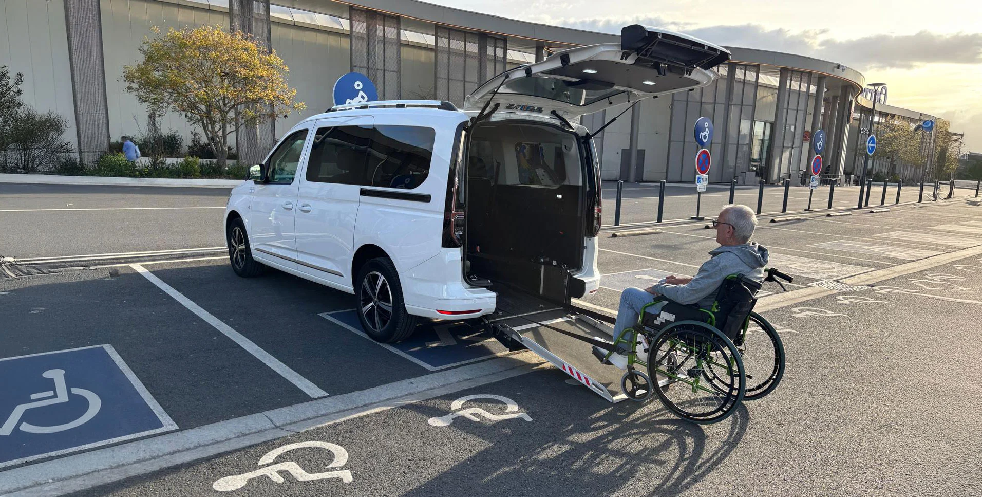 banner-parking